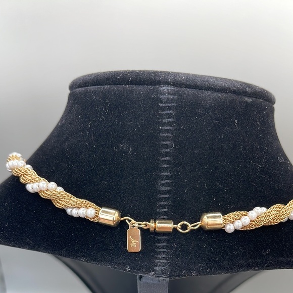 **3/$20** Vintage Act 2 Gold Mesh with Pearls Necklace - Picture 7 of 9